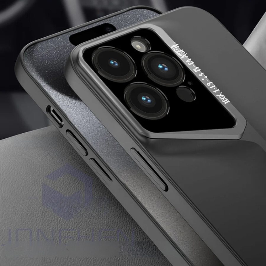 BladeSkin ultratunn titanium iPhone-fodral
