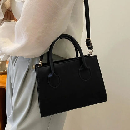 Joan - veganskt läder mini crossbodyväska